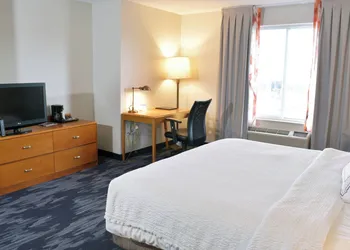 Fairfield Inn and Suites by Marriott Indianapolis East hotel thumbnail 7