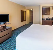 Fairfield Inn and Suites by Marriott Perimeter Center hotel detail image 4