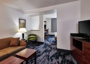 Fairfield Inn & Suites by Marriott Detroit Livonia hotel thumbnail 4