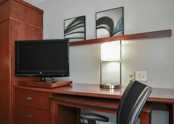Courtyard Marriott Concord hotel thumbnail 4