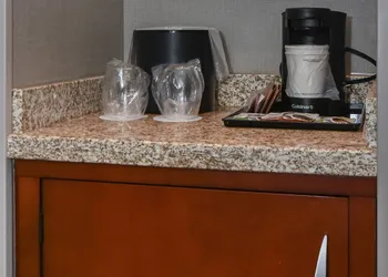 Courtyard Marriott Concord hotel thumbnail 6