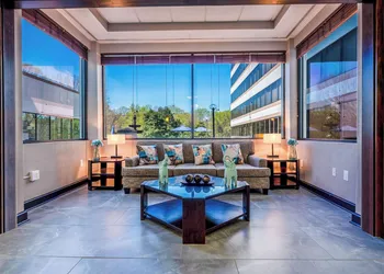DoubleTree by Hilton South Charlotte Tyvola hotel thumbnail 2
