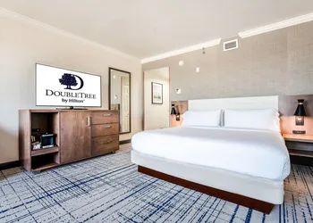 DoubleTree by Hilton South Charlotte Tyvola hotel thumbnail 7