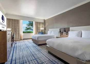 DoubleTree by Hilton South Charlotte Tyvola hotel thumbnail 8
