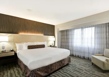Embassy Suites Hotel Charlotte hotel thumbnail 6