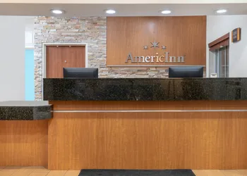 AmericInn by Wyndham Duluth hotel thumbnail 5