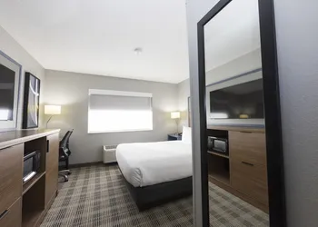 AmericInn by Wyndham Duluth hotel thumbnail 7
