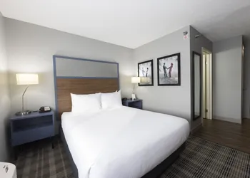 AmericInn by Wyndham Duluth hotel thumbnail 8