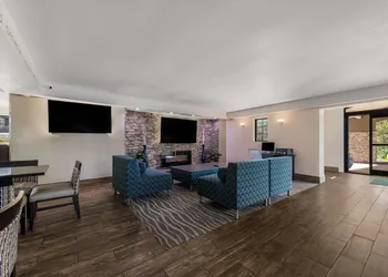 Quality Inn Charlotte Airport hotel thumbnail 5