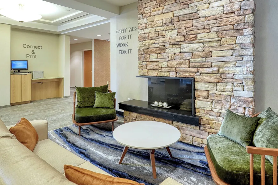 Fairfield Inn & Suites by Marriott Woodbridge hotel detail image 2
