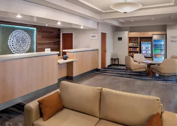 Fairfield Inn & Suites by Marriott Woodbridge hotel thumbnail 3