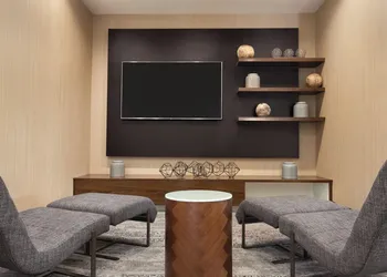 Courtyard by Marriott Charlotte Airport North hotel thumbnail 5