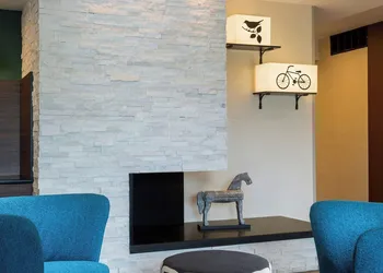 Fairfield Inn and Suites by Marriott Valparaiso hotel thumbnail 2