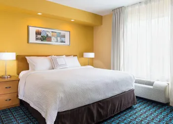 Fairfield Inn and Suites by Marriott Valparaiso hotel thumbnail 8
