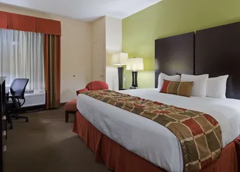Best Western Plus Huntersville Inn & Suites Near Lake Norman hotel thumbnail 5
