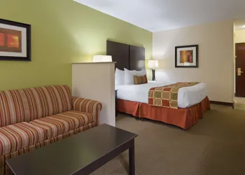 Best Western Plus Huntersville Inn & Suites Near Lake Norman hotel thumbnail 8