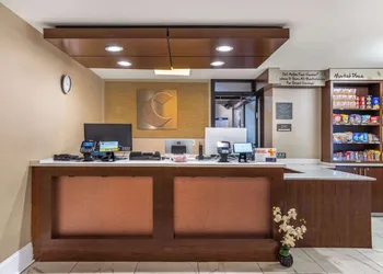 Comfort Inn Charlotte Airport Uptown hotel thumbnail 2