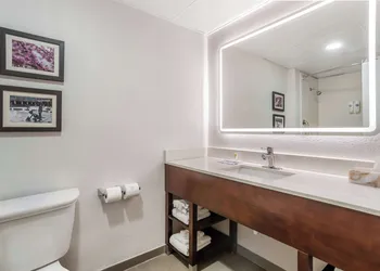 Comfort Inn Charlotte Airport Uptown hotel thumbnail 7