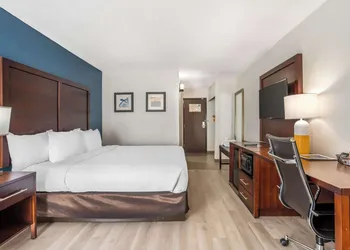 Comfort Inn Charlotte Airport Uptown hotel thumbnail 8