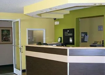 Motel 6 Charlotte, NC - University hotel thumbnail 2