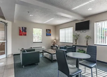 Motel 6 Charlotte, NC - University hotel thumbnail 6