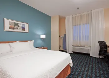 AmericInn by Wyndham Minot hotel thumbnail 7