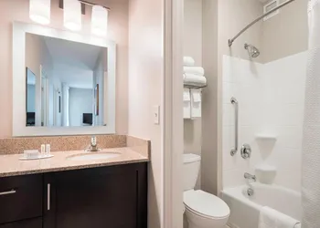 TownePlace Suites by Marriott San Diego Vista hotel thumbnail 8