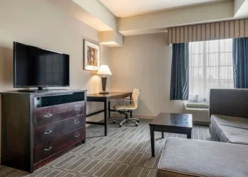 Comfort Inn & Suites hotel thumbnail 5
