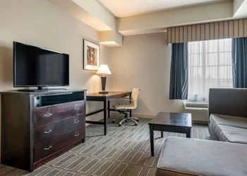 Comfort Inn & Suites hotel thumbnail 5