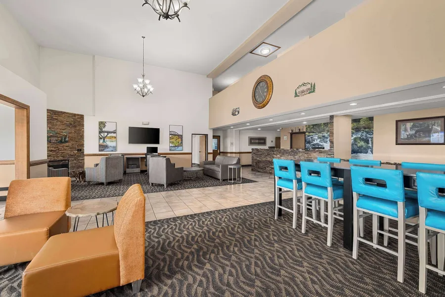 La Quinta Inn & Suites by Wyndham Grants Pass hotel detail image 2