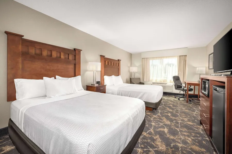 La Quinta Inn & Suites by Wyndham Grants Pass hotel detail image 6