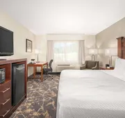 La Quinta Inn & Suites by Wyndham Grants Pass hotel detail image 7