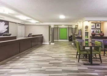 La Quinta Inn by Wyndham Midland hotel thumbnail 3