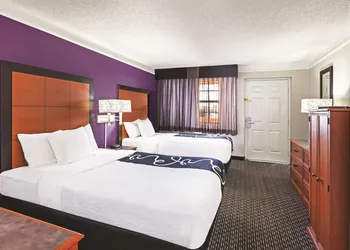 La Quinta Inn by Wyndham Midland hotel thumbnail 6