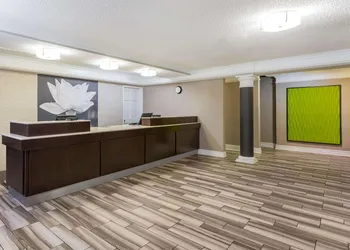 La Quinta Inn by Wyndham Odessa hotel thumbnail 7