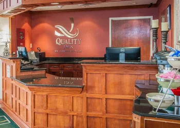 Quality Inn Indy Castleton hotel thumbnail 3