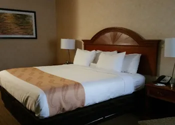 Quality Inn Indy Castleton hotel thumbnail 8
