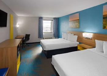 Days Inn & Suites by Wyndham Northwest Indianapolis hotel thumbnail 2