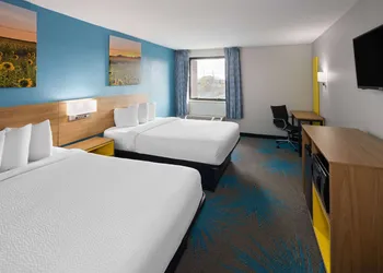 Days Inn & Suites by Wyndham Northwest Indianapolis hotel thumbnail 7