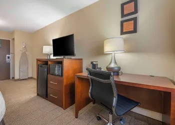 Comfort Inn & Suites Indianapolis Northwest - College Park hotel thumbnail 6