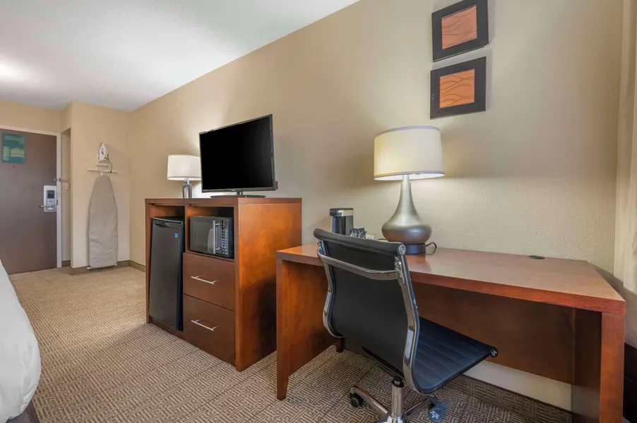 Comfort Inn & Suites Indianapolis Northwest - College Park hotel detail image 6