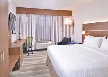 Holiday Inn Express & Suites Indianapolis Dtn-Conv Ctr Area by IHG hotel thumbnail 4