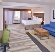 Holiday Inn Express & Suites Indianapolis Dtn-Conv Ctr Area by IHG hotel detail image 7