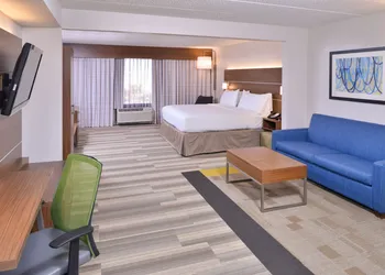 Holiday Inn Express & Suites Indianapolis Dtn-Conv Ctr Area by IHG hotel thumbnail 7