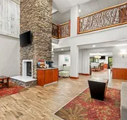 La Quinta Inn & Suites by Wyndham Boone University hotel detail image 3