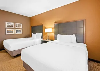 La Quinta Inn & Suites by Wyndham Boone University hotel thumbnail 7