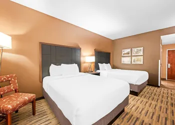 La Quinta Inn & Suites by Wyndham Boone University hotel thumbnail 8