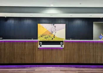 Spark by Hilton Missouri City Sugar Land hotel thumbnail 2