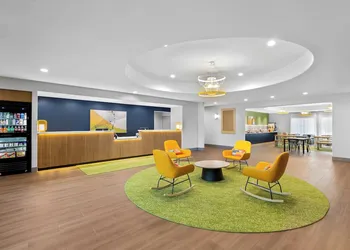 Spark by Hilton Missouri City Sugar Land hotel thumbnail 4