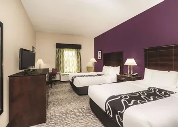 La Quinta Inn & Suites by Wyndham Louisville East hotel thumbnail 5